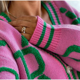Cárdigan de punto. Chaqueta suéter cálido bordado para mujer.