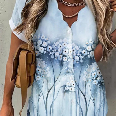 Camisa estampada con cuello en V de mujer. Blusa floral de mujer con botón de manga corta.