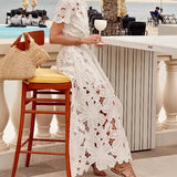 Vestido con Flores de Encaje