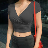 Remera Crop Top Cuello V