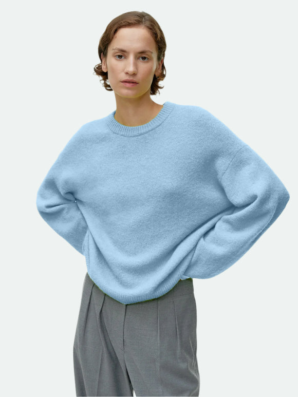 Suéter Oversize - Cuello Redondo y Mangas Farol