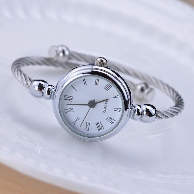 Reloj Pulsera Sencillo Plata Mujer Dama Pequeño Elegante – Te